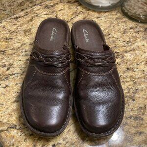 Clarks Dark Brown Slip-On Mules Shoes Ladies Shoes Size 8 M